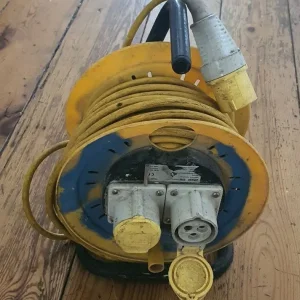 2 x 110V heavy duty extension reels, 2 socket - Image 3