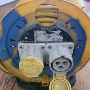 2 x 110V heavy duty extension reels, 2 socket - Image 4
