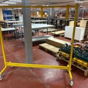 14 Industrial Retail Clothing Rails with Wheels 6ft - Image 5