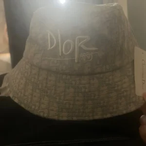 Dior bucket hat - Image 3