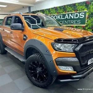 Ford Ranger Wildtrak 3.2 TDCI 4x4 with Leather, Heated Seats, Sat Nav - Image 3