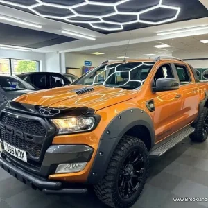 Ford Ranger Wildtrak 3.2 TDCI 4x4 with Leather, Heated Seats, Sat Nav - Image 6