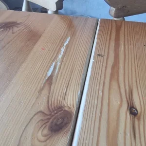 Extending Dining table and 6 chairs Solid wood - Image 2