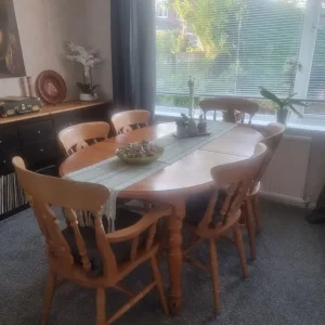 Extending Dining table and 6 chairs Solid wood