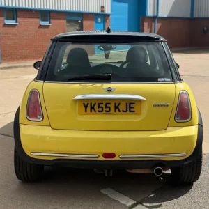 2005 MINI Hatch 1.6 Cooper 3dr Manual - Image 2