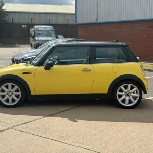 2005 MINI Hatch 1.6 Cooper 3dr Manual - Image 4