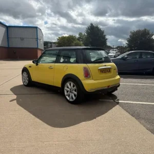 2005 MINI Hatch 1.6 Cooper 3dr Manual - Image 8