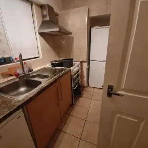 Double Room in a 3 Bed Flat – NW6 4RP - Image 5