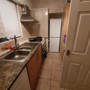 Double Room in a 3 Bed Flat – NW6 4RP - Image 6