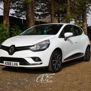 2018 Renault Clio 0.9 TCe 5-door hatchback manual - Image 2