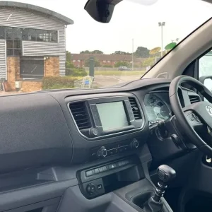 Vauxhall Vivaro Panel 1.5 Turbo D 2700 Dynamic Panel Van 6dr Diesel Manual L1 - Image 8