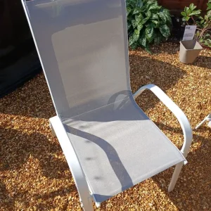 Table + 4 chairs