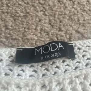 Jumper size 14 - Image 2