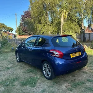 Peugeot 208 2013 hatchback manual 1.4L 3-door - Image 3