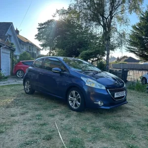 Peugeot 208 2013 hatchback manual 1.4L 3-door - Image 6
