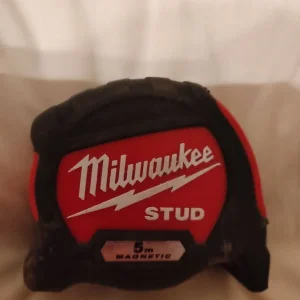 BRAND NEW MILWAUKEE STUD TAPE MEASURE