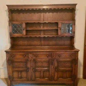 Dresser unit