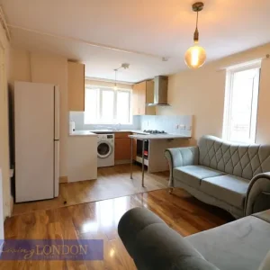 Two Bed Flat in Luton, Borough of Luton - Image 5