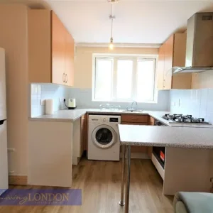Two Bed Flat in Luton, Borough of Luton - Image 6