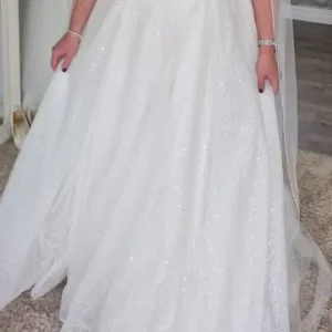 Wedding dress - Image 2