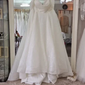 Wedding dress - Image 4