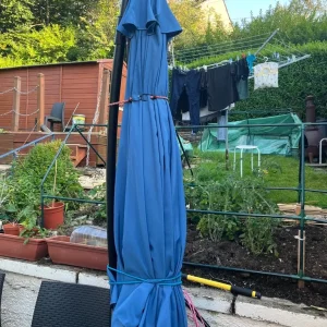 3M Blue Garden Banana Hanging Parasol - Image 2