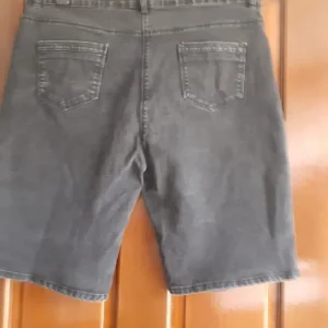 Size 18 peacocks denim shorts - Image 2