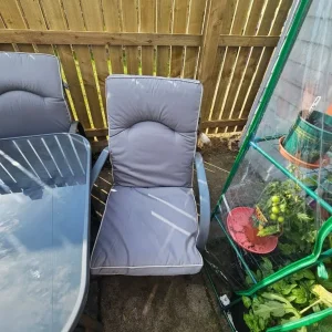 6 seater dining set with cushions, 2 footstools and side table - Image 7