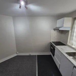 1 Bed Flat, The Ridgeway, NW9 - Image 5