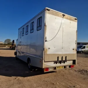 Horsebox 7.5t HB403 or HB506 swap - Image 3