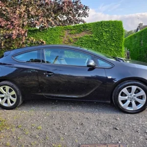 Vauxhall Astra GTC Turbo 1.4T 2012 manual hatchback - Image 2