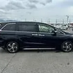 Honda Odyssey Absolute 2.4L Auto 7-seater Japanese Import 2014 41k miles - Image 2