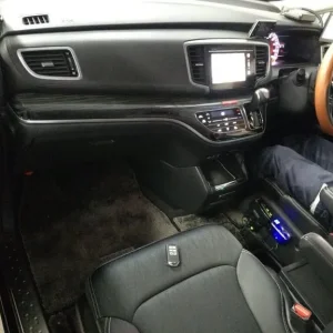 Honda Odyssey Absolute 2.4L Auto 7-seater Japanese Import 2014 41k miles - Image 3
