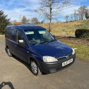 Vauxhall Combo 1700 CDTI 1.3L Ecotec 4 – Diesel work van with tow bar