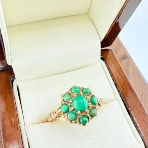 Vintage 9ct Gold Turquoise Cluster Ring - Image 2