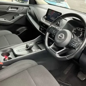 2022 Nissan Qashqai Acenta Premium 1.3 DiG-T Hybrid - Image 8