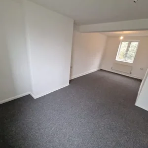 3 BEDROOM FLAT IN EARLSTON, SCOTTISH BORDERS - Image 3