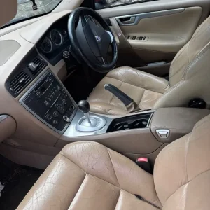 Volvo V70 Estate 2007 Manual 2400cc 5-door - Image 3