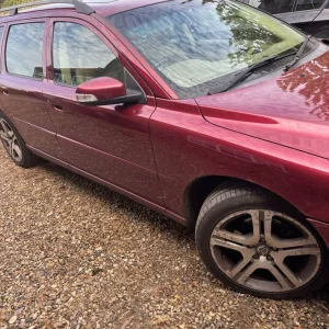 Volvo V70 Estate 2007 Manual 2400cc 5-door - Image 8