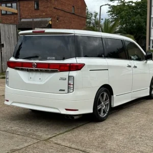 2013 Nissan Elgrand Highway Star 2.5L Auto Petrol 7-Seater - Image 7