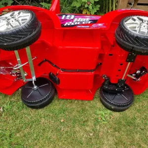 Electric car 6v from Halfords toy 3yrs -9yrs - Image 2