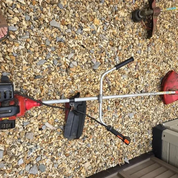 Heavy duty strimmer