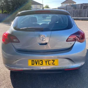 Vauxhall Astra J 1.7 Diesel EcoFlex SE - Image 4