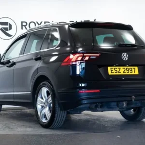 2020 Volkswagen Tiguan 2.0 TDI Diesel Manual 5-door SUV - Image 5