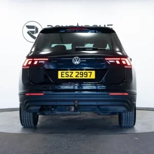 2020 Volkswagen Tiguan 2.0 TDI Diesel Manual 5-door SUV - Image 7