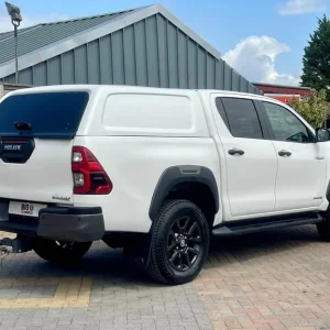 Toyota Hilux D-4D 204 Invincible X 4WD Double Cab with Truckman Top - Image 5