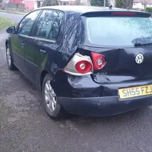 VOLKSWAGEN GOLF 1.6 FSI MANUAL 5 DOOR - Image 5
