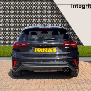 2022 Ford Focus 1.0T EcoBoost MHEV ST-Line Vignale Hatchback - Image 4