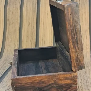 Vintage wooden trinket with floral design - Image 7