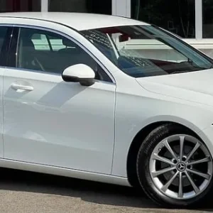 2018 Mercedes-Benz A-Class 1.3 Sport Executive Hatchback - Image 5